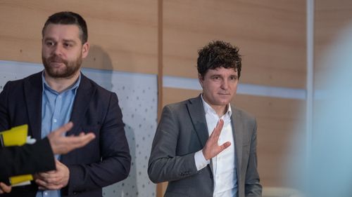 Continuă războiul declarațiilor între Primăria Sectorului 6 și Autoritatea Animalelor, din subordinea Primăriei Generale, după tragedia de pe Lacul Morii: ”Din cele 83 de sesizări trimise către ASPA pentru ridicarea câinilor identificaţi, au ajuns doar la 7 din ele”