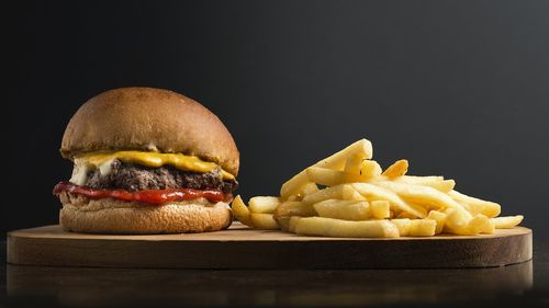 Restaurantele McDonald's din Japonia obligate să micşoreze porţiile de cartofi prăjiţi din cauza ofertei insuficiente