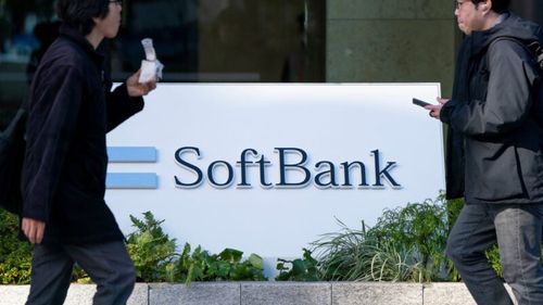 Fondul japonez de investiții SoftBank va deveni al şaselea mare acţionar de la Intel după o investiţie de 2 miliarde de dolari