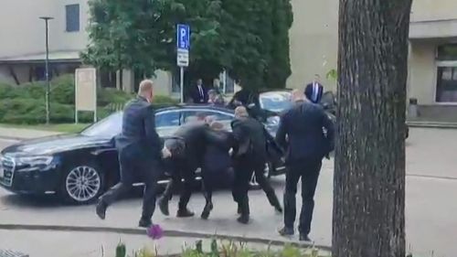 Bărbatul care a tras asupra premierului sloavc Fico a fost condamnat la 21 de ani de închisoare pentru terorism