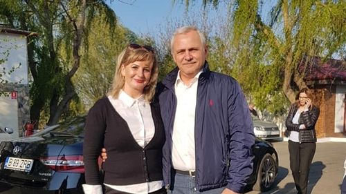 Roxana Pațurcă este din nou șefa Inspectoratului Școlar Călărași, după ce fusese dată afară de ministrul Cîmpeanu anul trecut pentru “afirmațiile denigratoare” cu privire la România educată, pe care o cataloga drept “un titlu jignitor”, iar despre Iohannis spunea că “este un penal cu imunitate absolută”