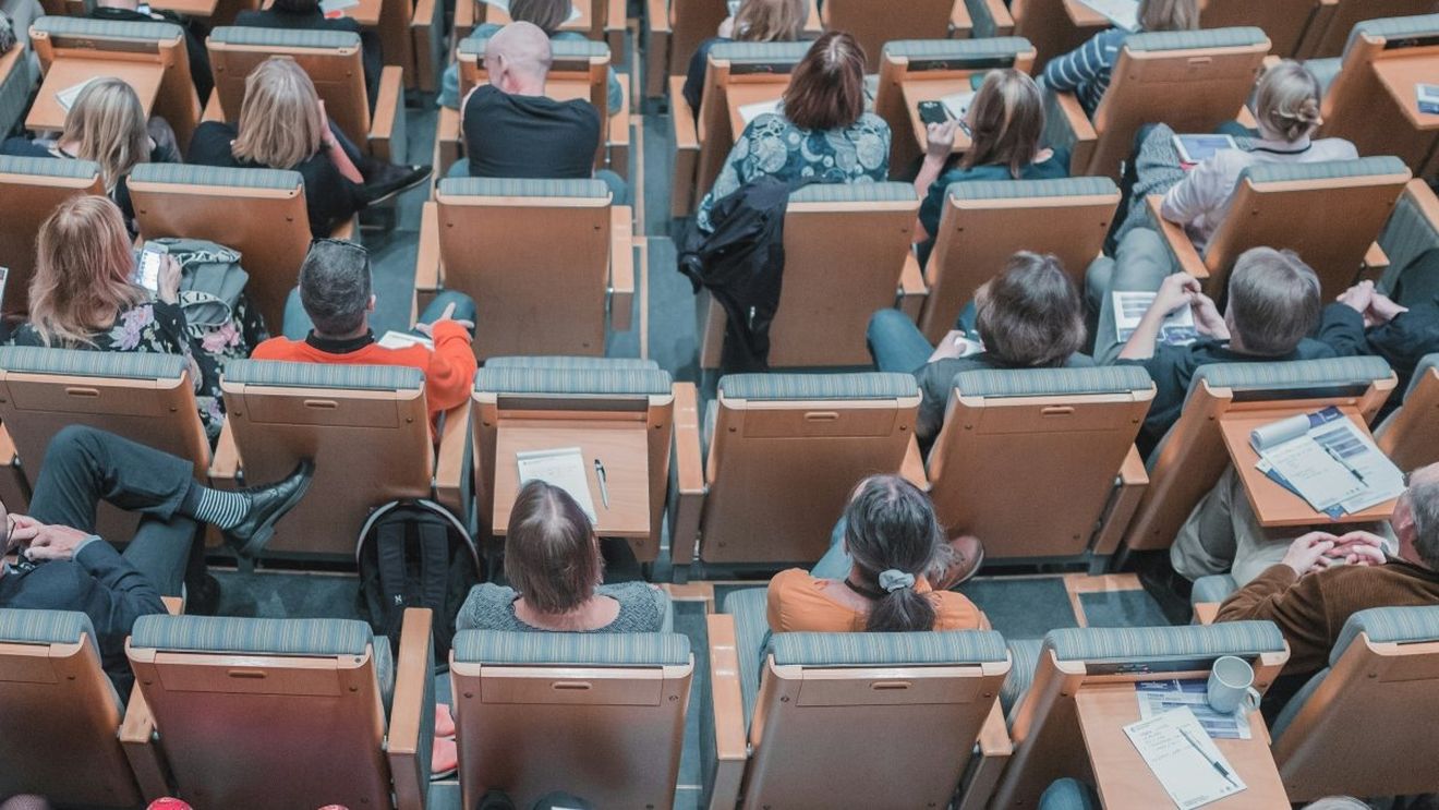 Lucrările de licență de la Drept, Universitatea Babeș-Bolyai din Cluj, au fost eliminate. Decanul Șerban Diaconescu: Eliminarea a fost făcută la cererea studenților. Există și o nefericită exagerare la verificarea lucrărilor prin programe de anti-plagiat