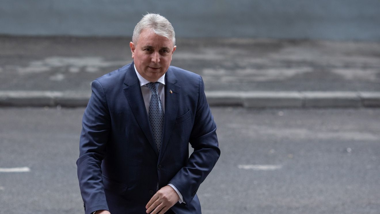 Camera Deputaților dezbate marți moțiunea simplă depusă de USR și Forța Dreptei împotriva ministrului Lucian Bode