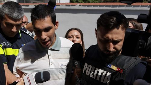 EXCLUSIV Agresorul livratorului din Bangladesh, la un pas de a ajunge iarăși după gratii / Este acuzat de noi infracțiuni: desene cu simboluri fasciste pe blocuri / Tribunalul a respins de două ori arestarea sa preventivă