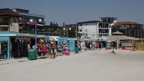 Federația Patronatelor din Turism susține că bugetul alocat de o familie pentru vacanța de Rusalii, pe litoral, ar fi fost  în medie de 1.000 de lei / Gradul de ocupare a depăşit 60% în unităţile de cazare