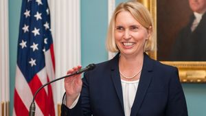 Fostul ambasador al SUA în Ucraina spune că a demisionat din cauza politicii externe a lui Trump
