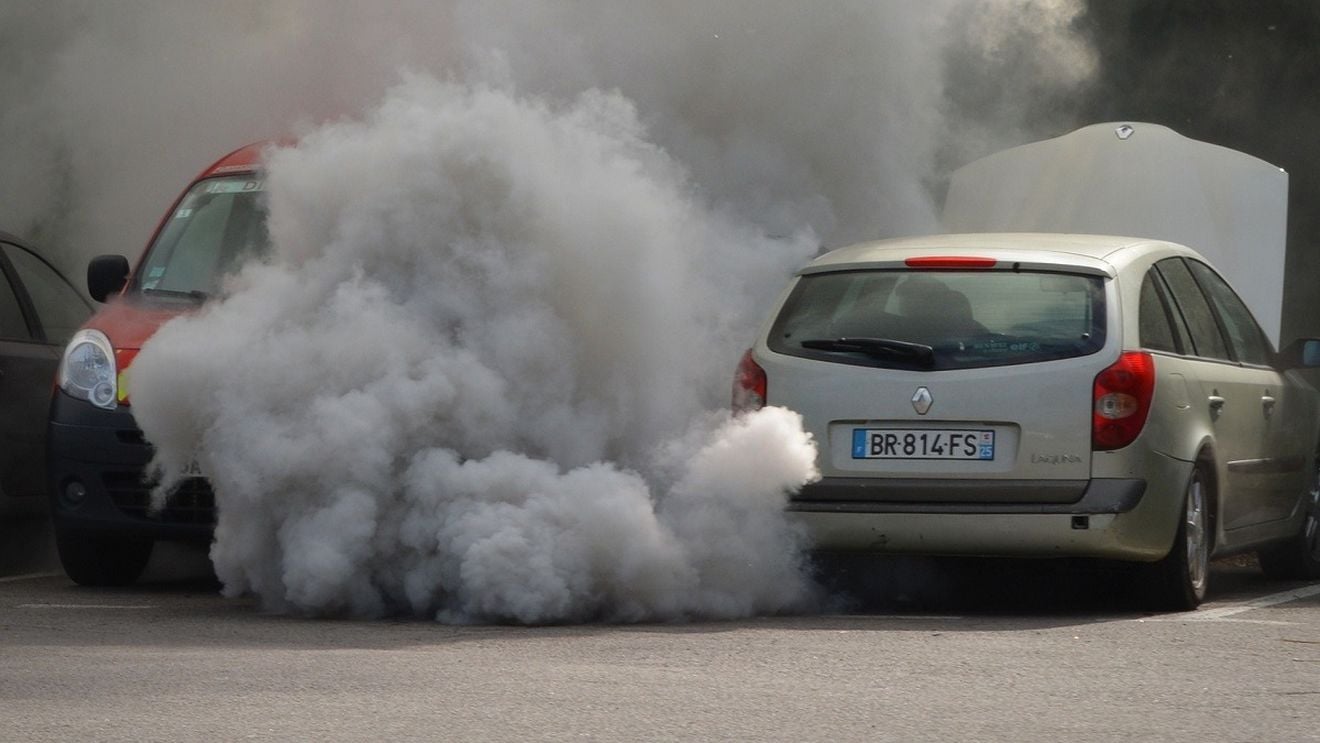 BREAKING Vânzarea mașinilor noi pe benzină și motorină ar putea fi interzisă din 2035. Comisia Europeană a adoptat megapachetul de măsuri pentru reducerea emisiilor de carbon