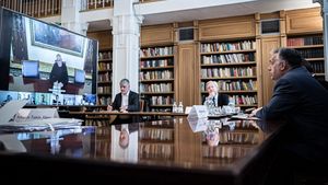 Planul de acțiune economică în cinci puncte al Ungariei / Viktor Orban: Ne asumăm plata unei părți din salariu și vom plăti a 13-a pensie eșalonat în următorii patru ani