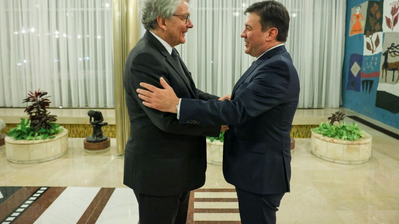 România vrea să crească capacitatea de producție a muniției cu bani europeni, anunță Ministrul Economiei: Există interes pentru dublarea capacităţii la Uzina Mecanică Plopeni şi Uzina de Produse Speciale Dragomireşti, pentru a asigura producţiile pentru ţările NATO