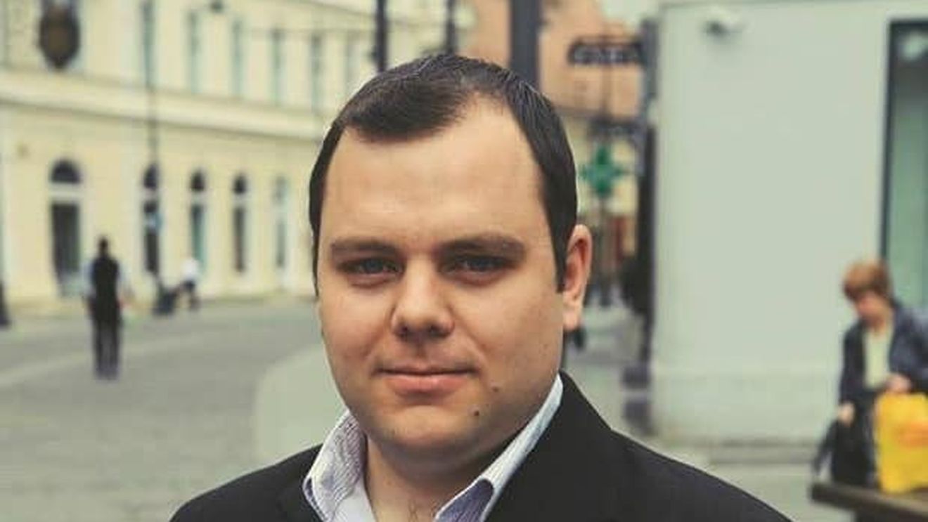 Consilier local PSD Sibiu către Liviu Dragnea: ”Șerifule stelar, lasă naibii protocoalele și pune mâna pe ministrul Educației”