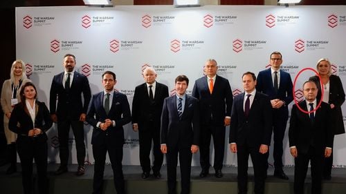 Aurelian Pavelescu, alături de Marine le Pen și Viktor Orban la summit-ul ”suveraniștilor” de la Varșovia