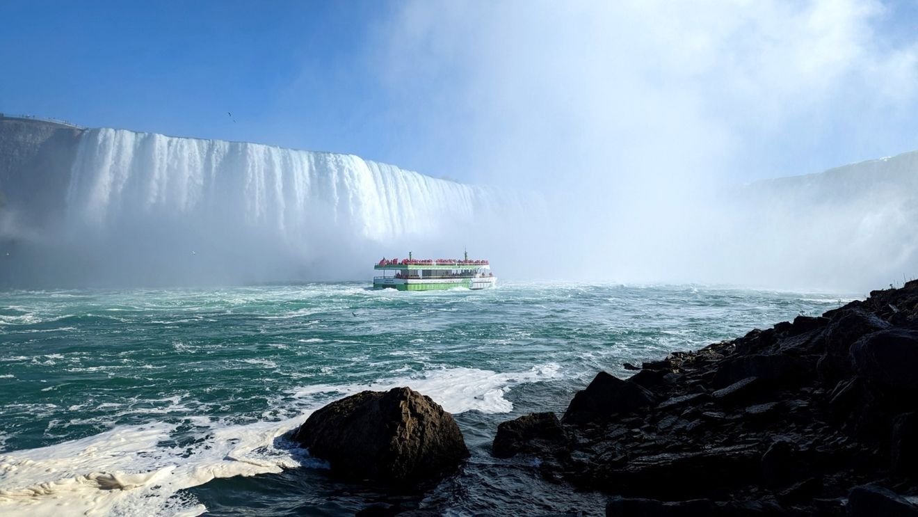 Un milion de entuziaşti, aşteptaţi la Cascada Niagara pentru a admira eclipsa totală de Soare din 8 aprilie