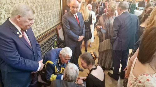 FOTO Românii acuzați de trădare, fotografiați la o recepție la ambasada Rusiei alături de Diana Șoșoacă