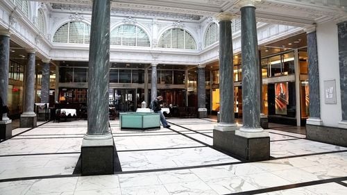 Un raport al Senatului american acuză Credit Suisse de complicitate la evaziune fiscală