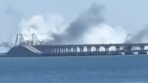 Rusia susține că a dejucat un atac ucrainean cu rachete asupra Podului Crimeei