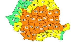Cod Portocaliu de instabilitate atmosferică și vijelii puternice duminică în Transilvania, Moldova și sudul României