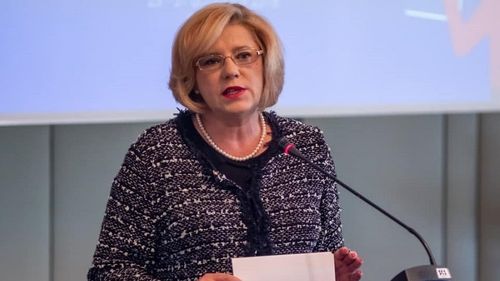 Corina Crețu a aprobat modificarea programului operațional prin care pot fi alocate mai multe fonduri României pentru proiecte precum Magistrala 6 de metrou sau Autostrada Unirii
