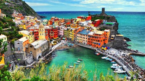 Presa italiană: Turiștii ruși nu își mai petrec concediile în Italia la Capri, în Sardinia sau la Forte dei Marmi /  Prăbușirea este totală în Sardinia, unde nu doar oligarhii, ci noii îmbogățiți alegeau să petreacă