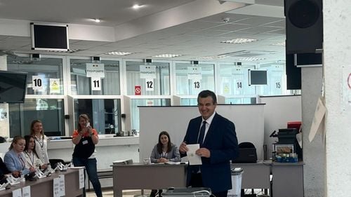 Eugen Tomac a votat în Republica Moldova: ”O Românie fragilă pro-rusă ar fi un dezastru pentru R. Moldova și o problemă majoră pentru Uniunea Europeană” / În diaspora se votează 3 zile