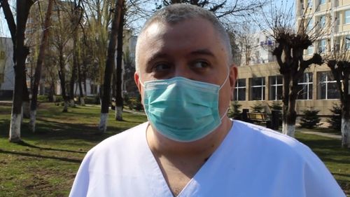 Vasile Râmbu și Mircea Macovei, fostul manager și fostul director medical al Spitalului județean Suceava, puși sub acuzare după ce spitalul a devenit focar Covid