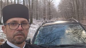Preotul ortodox din Şuncuiuş, anchetat pentru agresiune sexuală asupra unei minore, rămâne liber