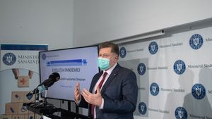 Ministrul Rafila a anunțat relaxările propuse: fără mască în aer liber, fără certificat verde la malluri, hoteluri, pensiuni, restaurante și instituții, liber la evenimente private cu 200 de persoane