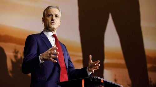 Premierul Norvegiei, despre prelungirea mandatului lui Stoltenberg la șefia NATO: „Dacă statele NATO vor dori o prelungire, iar el vrea la rândul său asta, Norvegia va sprijini acest lucru”