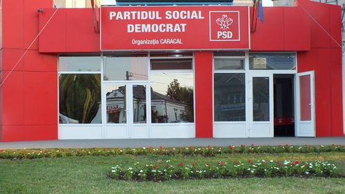 Un consilier local PSD din Caracal anunță că demisionează din funcție: În timp ce stăteam confortabil în fotoliul de consilier municipal, fetele acestea nevinovate erau chinuite şi treceau prin orori