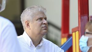 PSD Sector 1, dat în judecată pentru o datorie de 375.000 de lei  către un trust de presă / 41 de materiale pro-Tudorache publicate în campanie, dar nemarcate ca publicitare