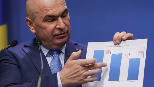 Traian Băsescu critică blocajul din coaliţie privind reforma administraţiei: „Reducerea de personal nu e reformă. E enervant de naivă abordarea sau e o păcăleală”