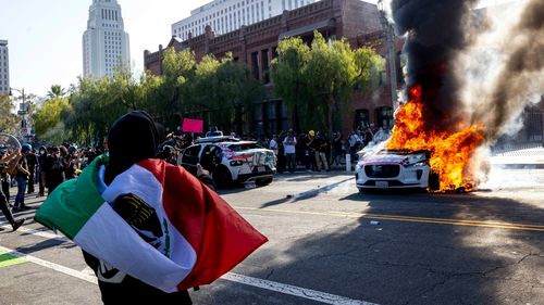 Oraşe din SUA organizează mitinguri privind imigraţia, în timp ce protestele din LA continuă / Trump a autorizat desfăşurarea a încă 2.000 de soldaţi ai Gărzii Naţionale / Vance: Această administraţie nu va fi intimidată de anarhie