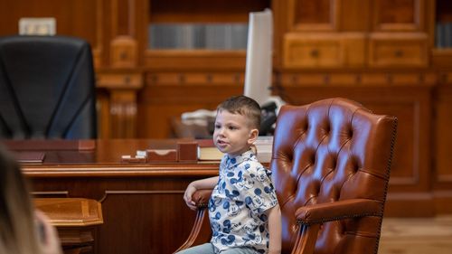 Sondaj INSCOP: Majoritatea românilor cred că România de mâine condusă de copiii de azi va arăta mai bine