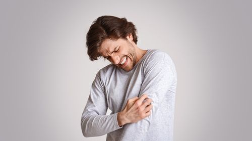 Doi frați și lecția importantă în lupta cu dermatita atopică: “un tratament eficient este șansa la o viață trăită cu încredere și speranță” (Articol susținut de Asociația Community Links)