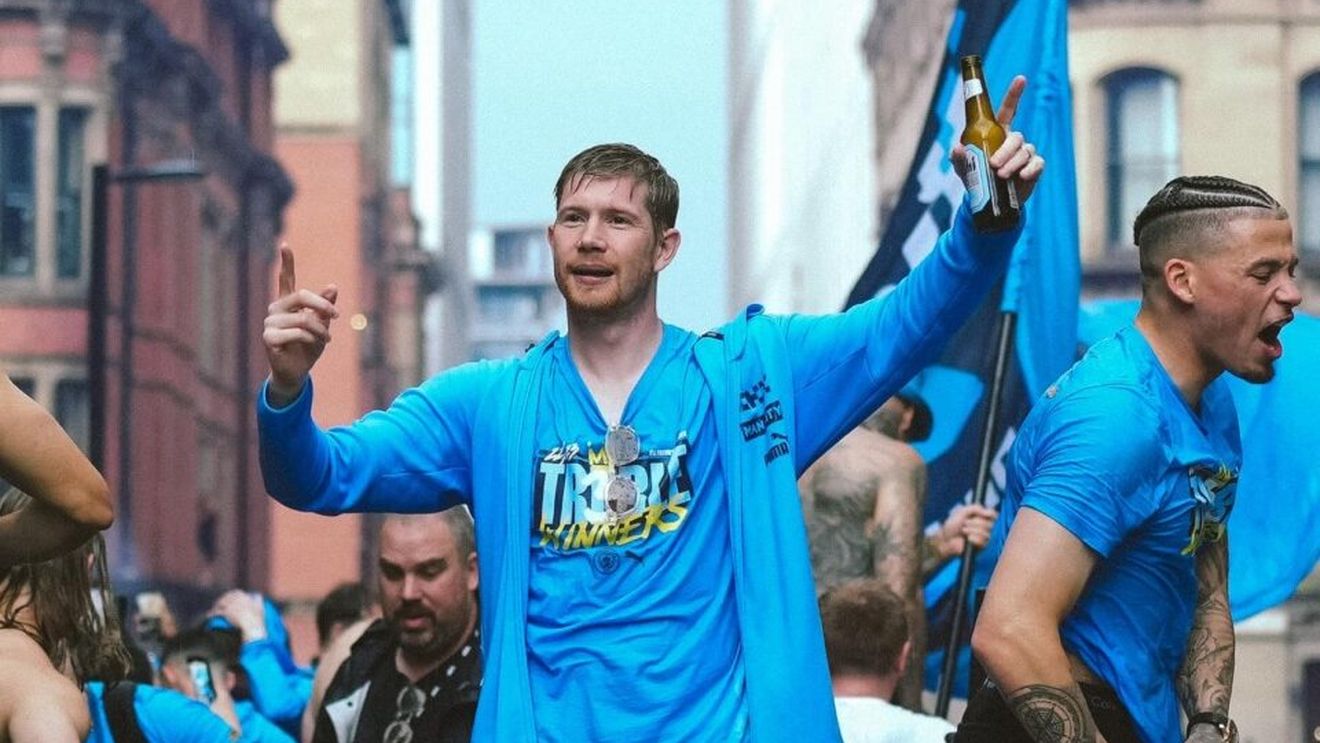 „Arta poate schimba vieţi”: De Bruyne scoate la licitaţie un tablou în beneficiul unei asociaţii pentru copii bolnavi