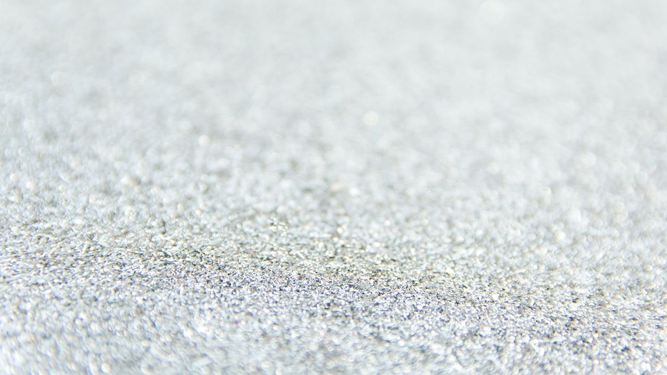 Comisia Europeană restricţionează vânzarea microplasticelor / Cosmeticele, detergenții, sclipiciul, îngrășămintele sau medicamentele se află între produsele vizate