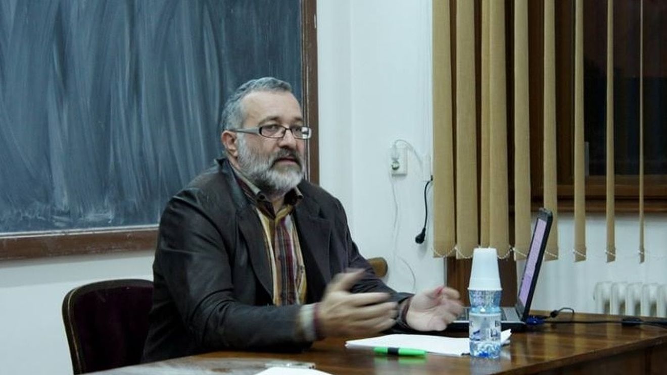 Acuzații de cenzură: un profesor critic la adresa UDMR și PSD, îndepărtat de la Radio România