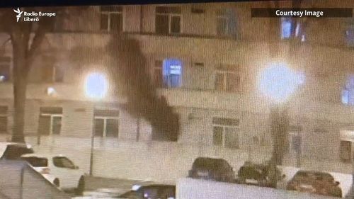 VIDEO Imagini cu momentul izbucnirii incendiului de la Institutul ”Matei Balș” / Un nor negru de fum iese prin geamul unui salon aflat la parterul clădirii