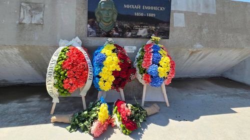Un basorelief al poetului Mihai Eminescu a fost amplasat în stațiunea bulgară Sveti Vlas