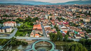 În Sibiu trebuie demolate 200 de construcții ridicate ilegal / De ce durează atât de mult procedura: „Chiar și unii executori judecătorești întârzie în mod nejustificat”