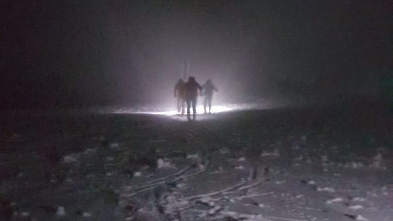 Salvamontiştii din Azuga au plecat în căutarea a doi turişti care s-au rătăcit în Munţii Baiului