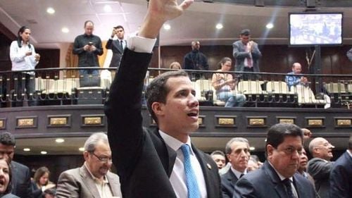 Statele Unite impun sancțiuni asupra grupului petrolier de stat PDVSA pentru a destabiliza puterea președintelui socialist Nicolas Maduro