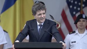 Nicușor Dan la recepția de Ziua Independenței: Independența a fost câștigată prin luptă și cu sprijinul mai multor puteri europene / Vă asigur că România își asumă pe deplin responsabilitatea pentru propria apărare și contribuie la securitatea partenerilor săi