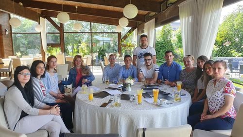 Liderul Pro România din Târgu Neamţ susține că negociază trecerea întregii organizații la USR / Reacția USR: Nu s-a pus niciodată problema unei „intrări în bloc” în partid