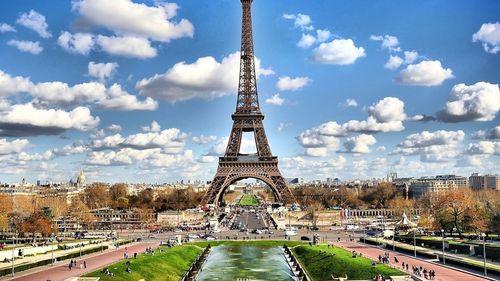 Primăria din Paris va aplica restricţii suplimentare ce vizează circulaţia maşinilor în centrul oraşului pentru a reduce zgomotul și poluarea