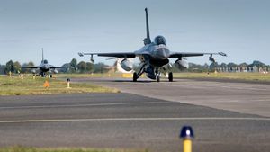 Pregătirea piloţilor ucraineni pe F-16 începe în august, în Danemarca. Și în România va fi înfiinţat un centru de pregătire
