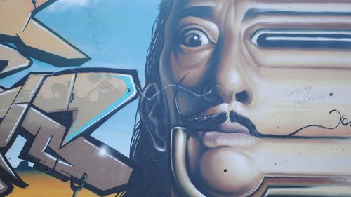 Opere de artă de Dali și Giorgio de Chirico confiscate de autorități de la mafie, expuse la Milano