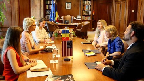 Ministrul Culturii, Raluca Turcan, întâlnire cu ambasadorul SUA la Bucureşti, Kathleen Kavalec: Am discutat și despre reforma Schemei de ajutor de stat pentru susţinerea industriei cinematografice