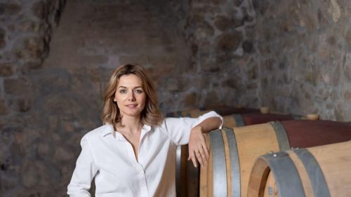 INTERVIU | De ce vinul românesc rămâne invizibil în străinătate? Marinela Ardelean (critic de vin şi autor): „Cred că seamănă cu un atlet excelent care ajunge la o echipă mare, dar nu performează”