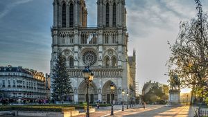 Catedrala Notre Dame din Paris se va redeschide pentru public peste un an, în 8 decembrie 2024, după mai mult de cinci ani de la incendiul devastator