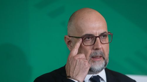 Kelemen, după consultările de la Cotroceni: Este nevoie de o coaliție PSD-PNL-USR-UDMR-minorități, cu un acord politic detaliat / Trebuie luate măsuri care să arate că orice sacrificiu pentru reducerea deficitului aduce pe termen lung bunăstare / PNRR trebuie renegociat